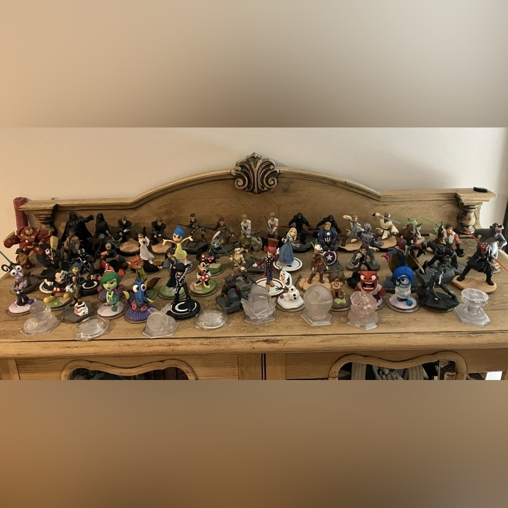 Disney Infinity 3.0 Wii U Game and all playable characters and play sets